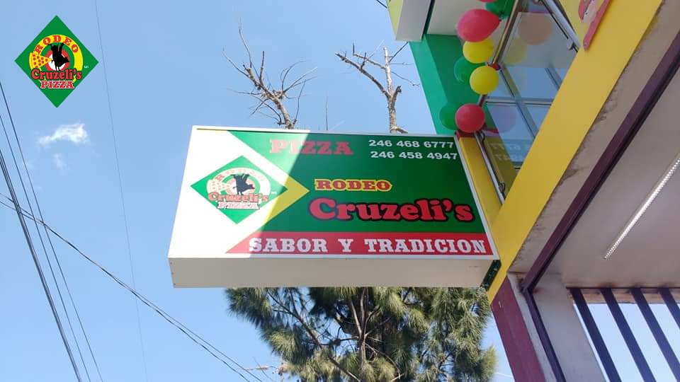 Rodeo Cruzeli's Pizza image 7