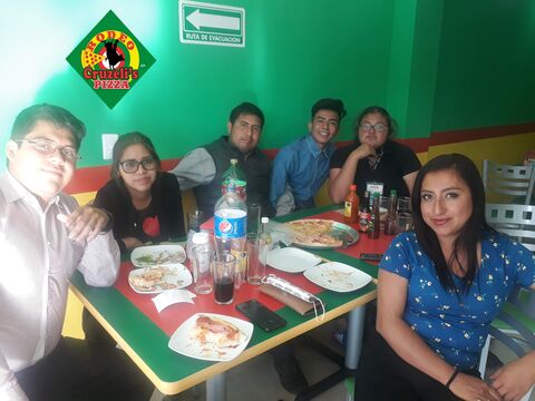 Rodeo Cruzeli's Pizza image 10