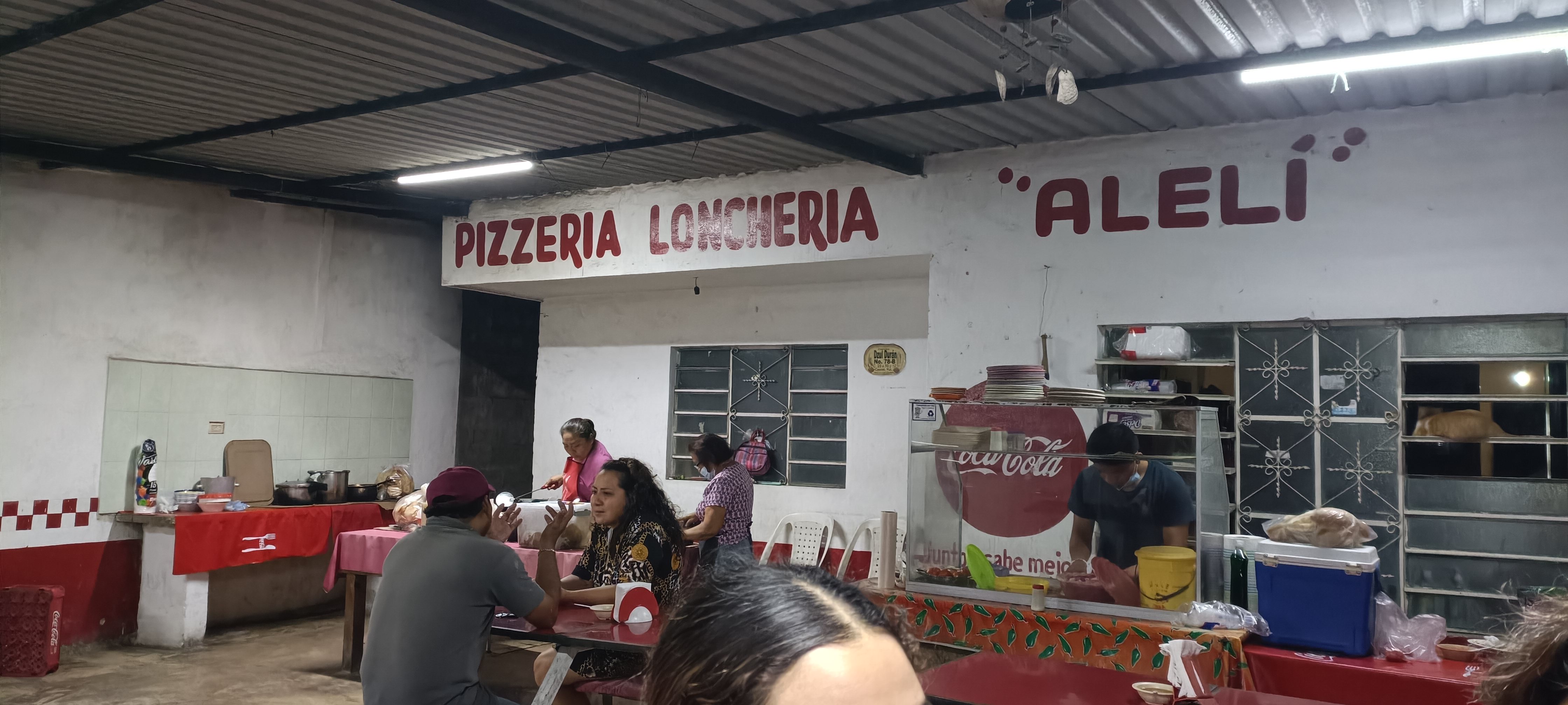 Pizzería y Lonchería Aleli image 4