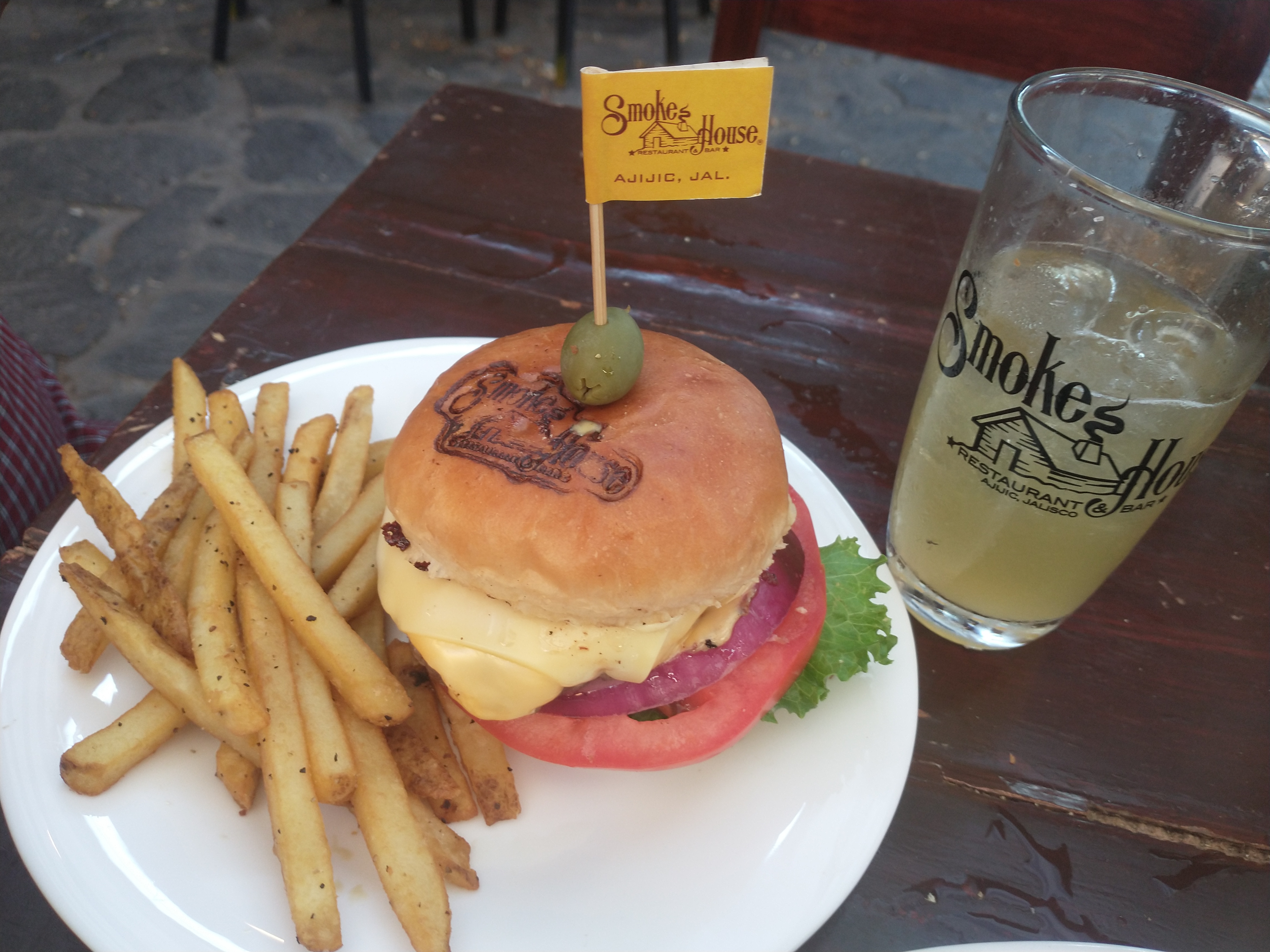 Smoke House Ajijic image 9