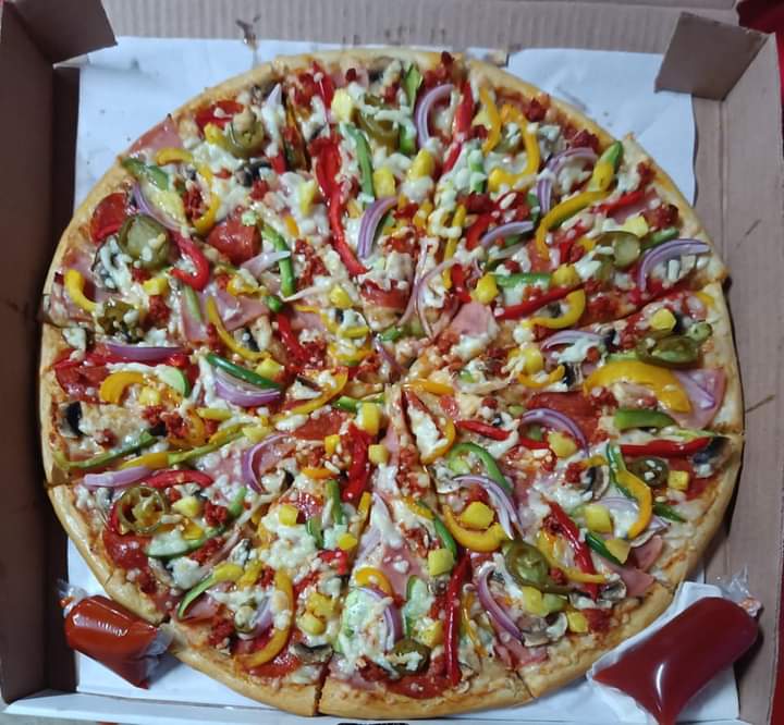 Pizzas del pueblo image 2