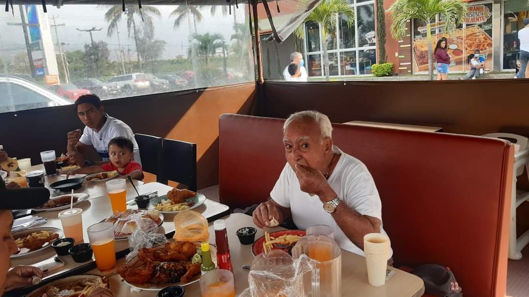 Edwin tacos 🌮 image 3