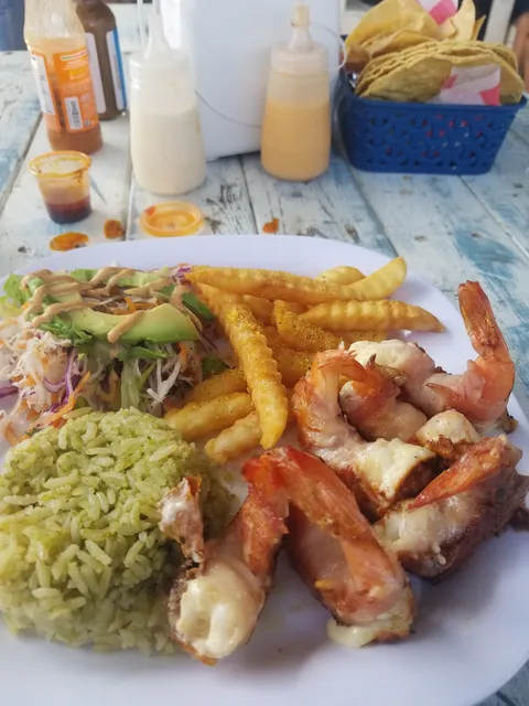 Rio cocina Restaurante de Mariscos nuevo laredo image 4