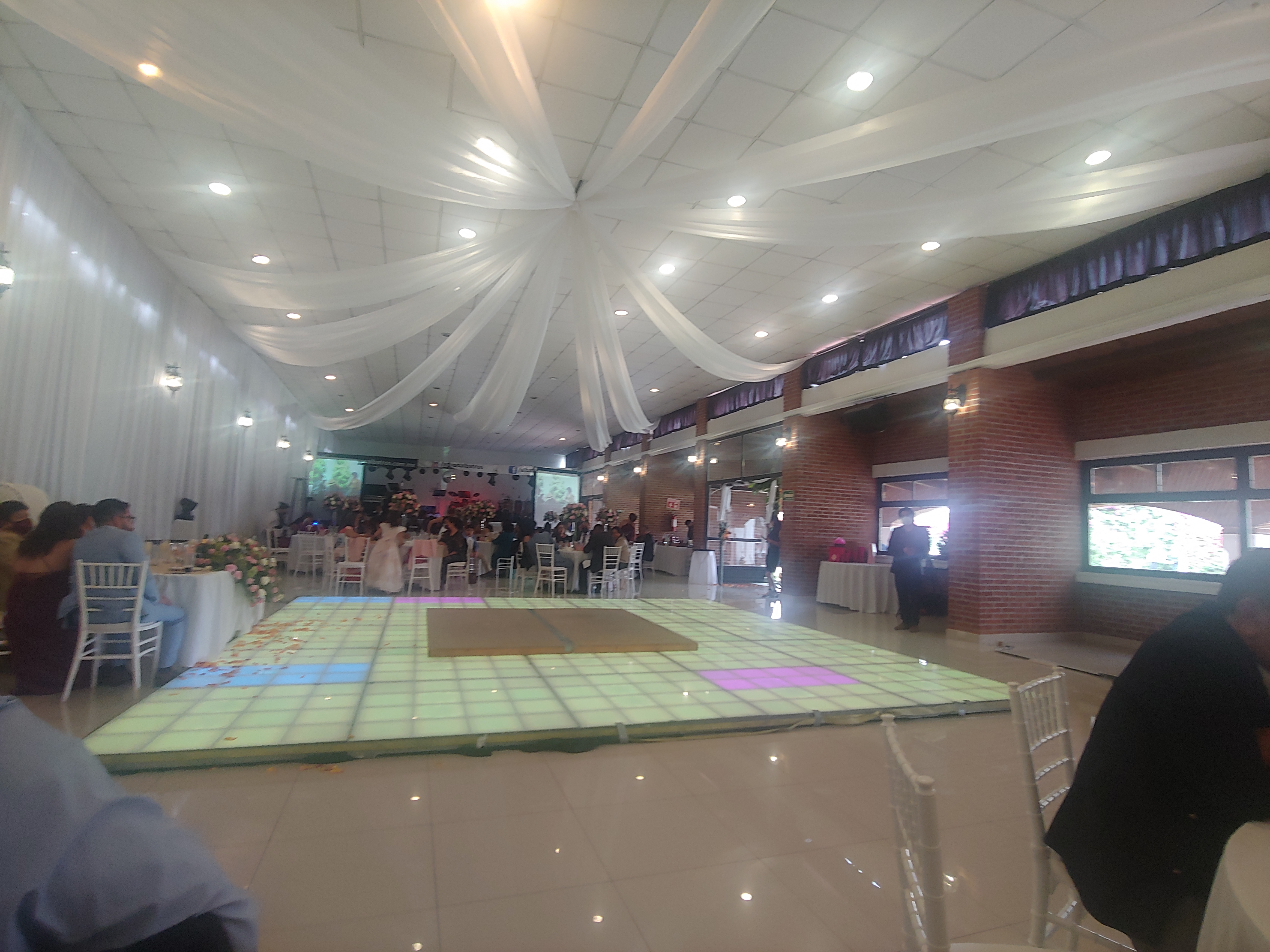 El Cristo, Banquetes y Servicios. image 8