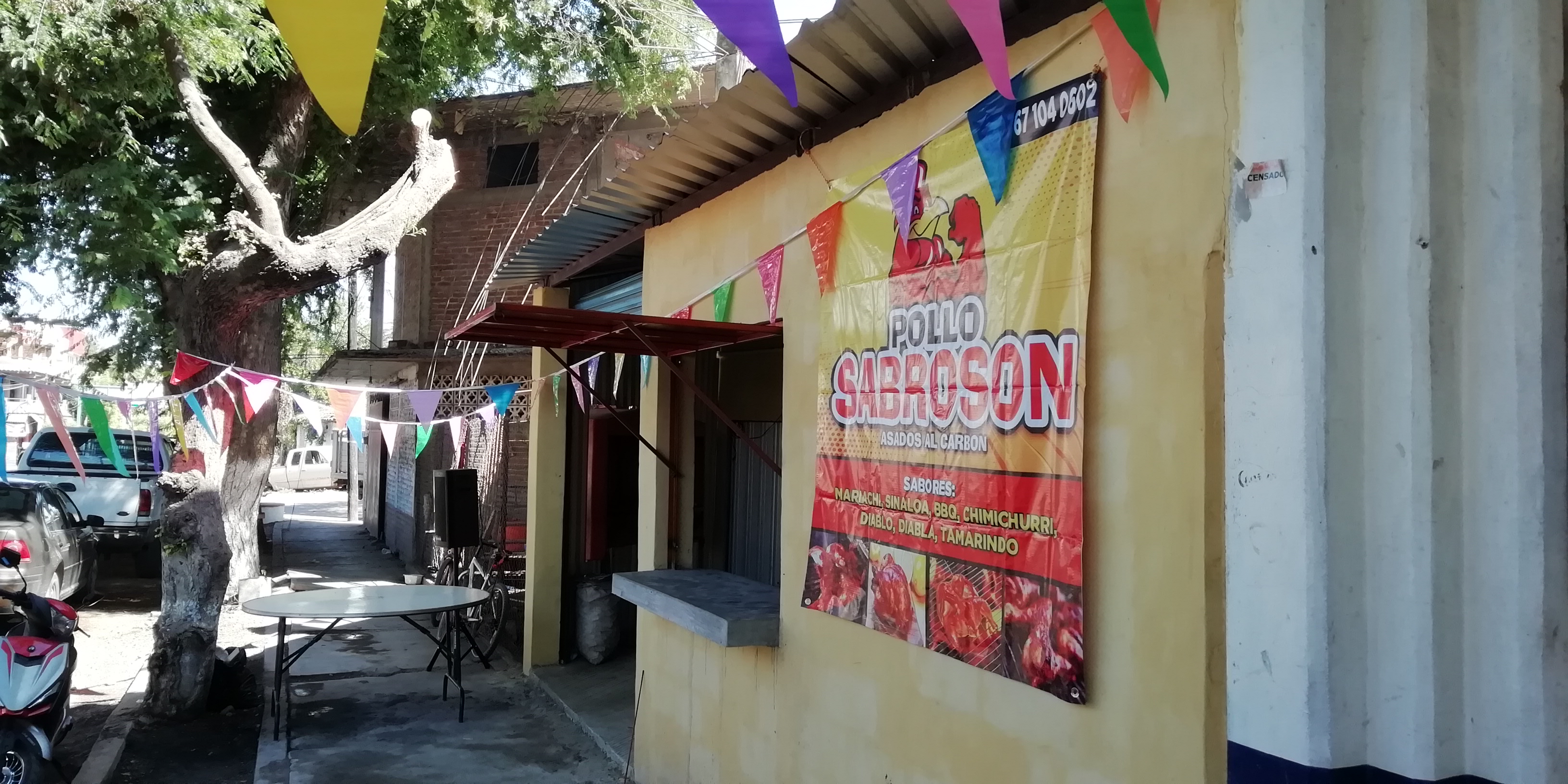 Pollo asados "sabrosón" image 1