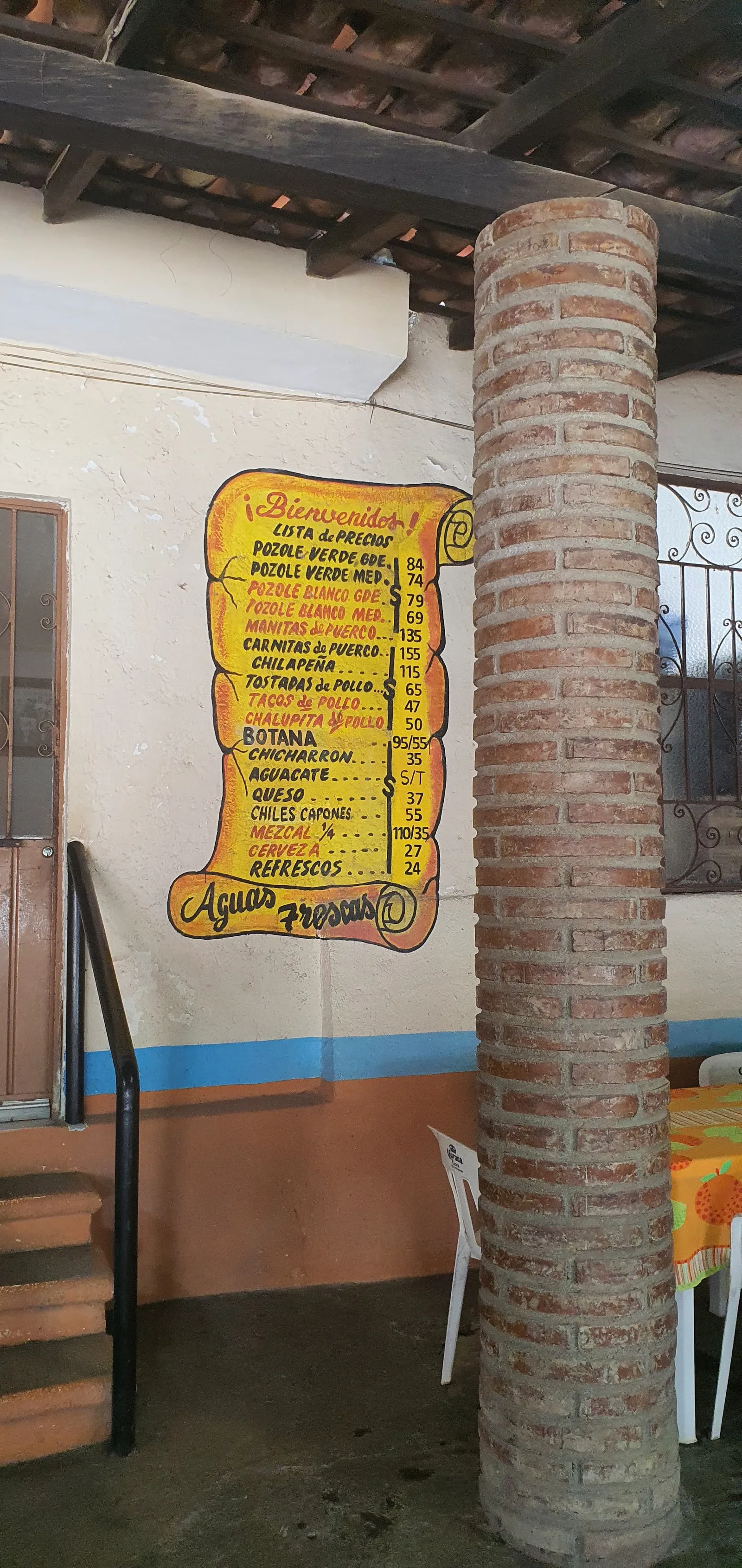 Pozoleria "El Profe" image 6