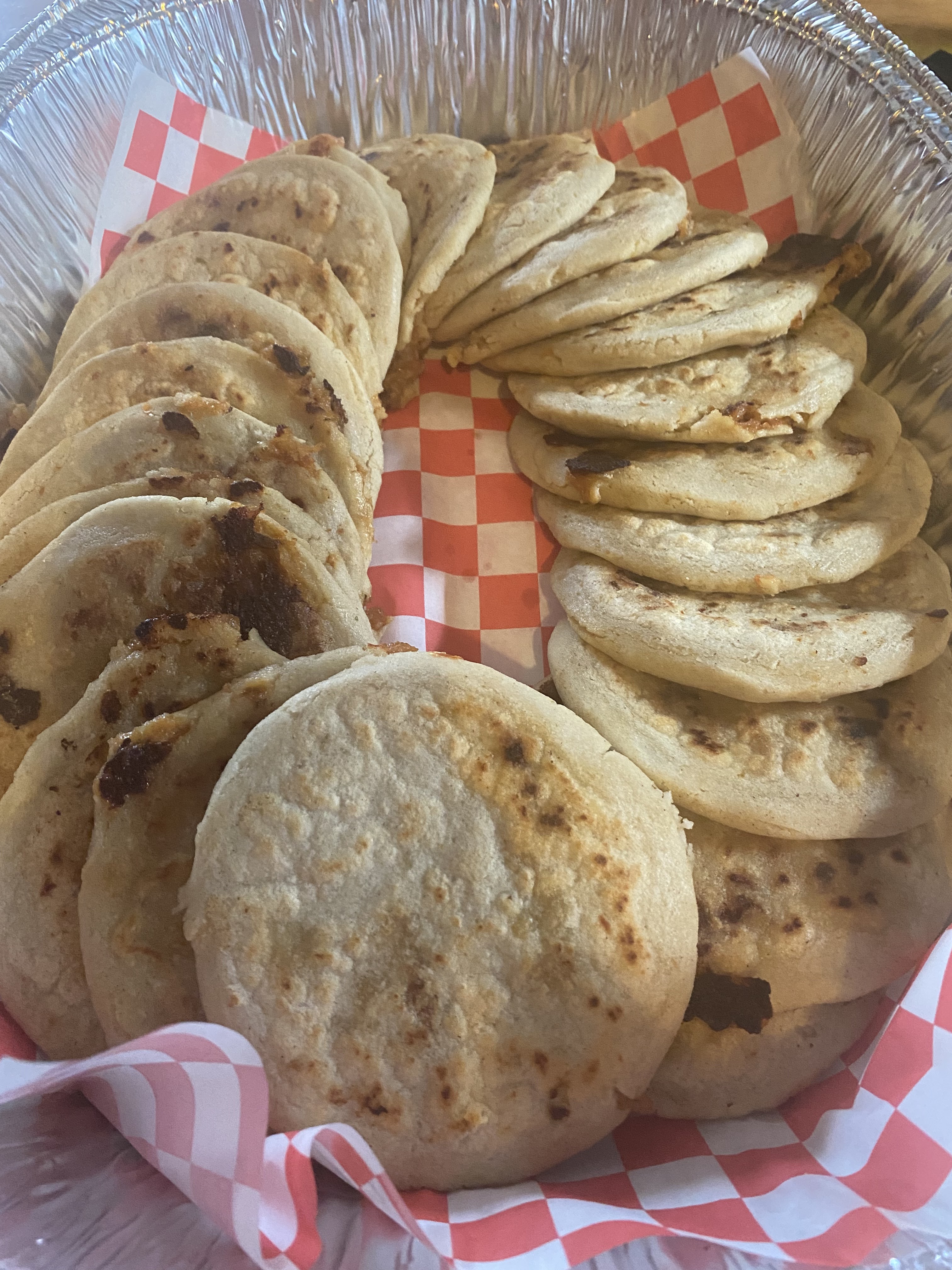 Mami's Pupusas image 1