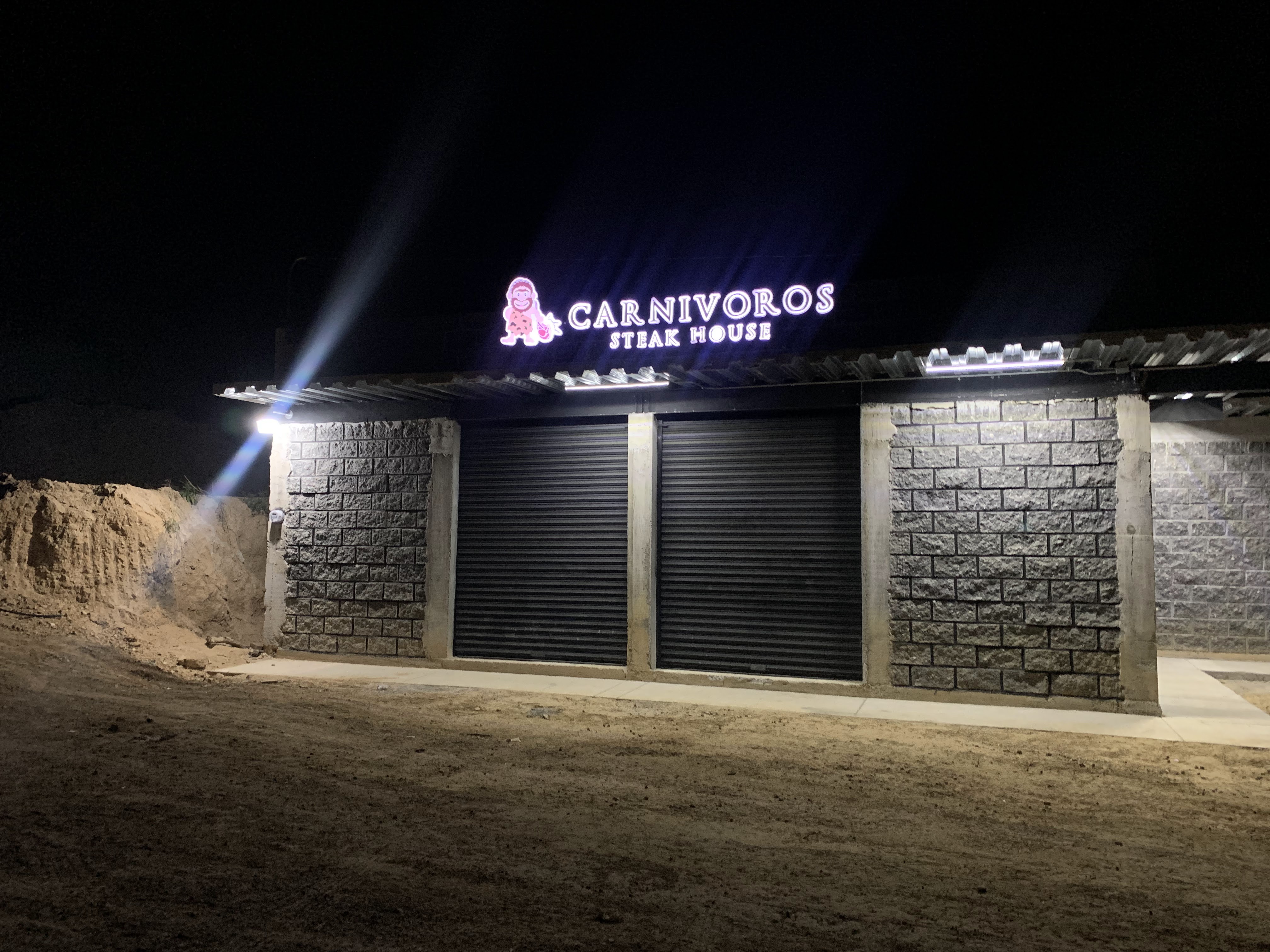 Carnívoros Steak House image 3