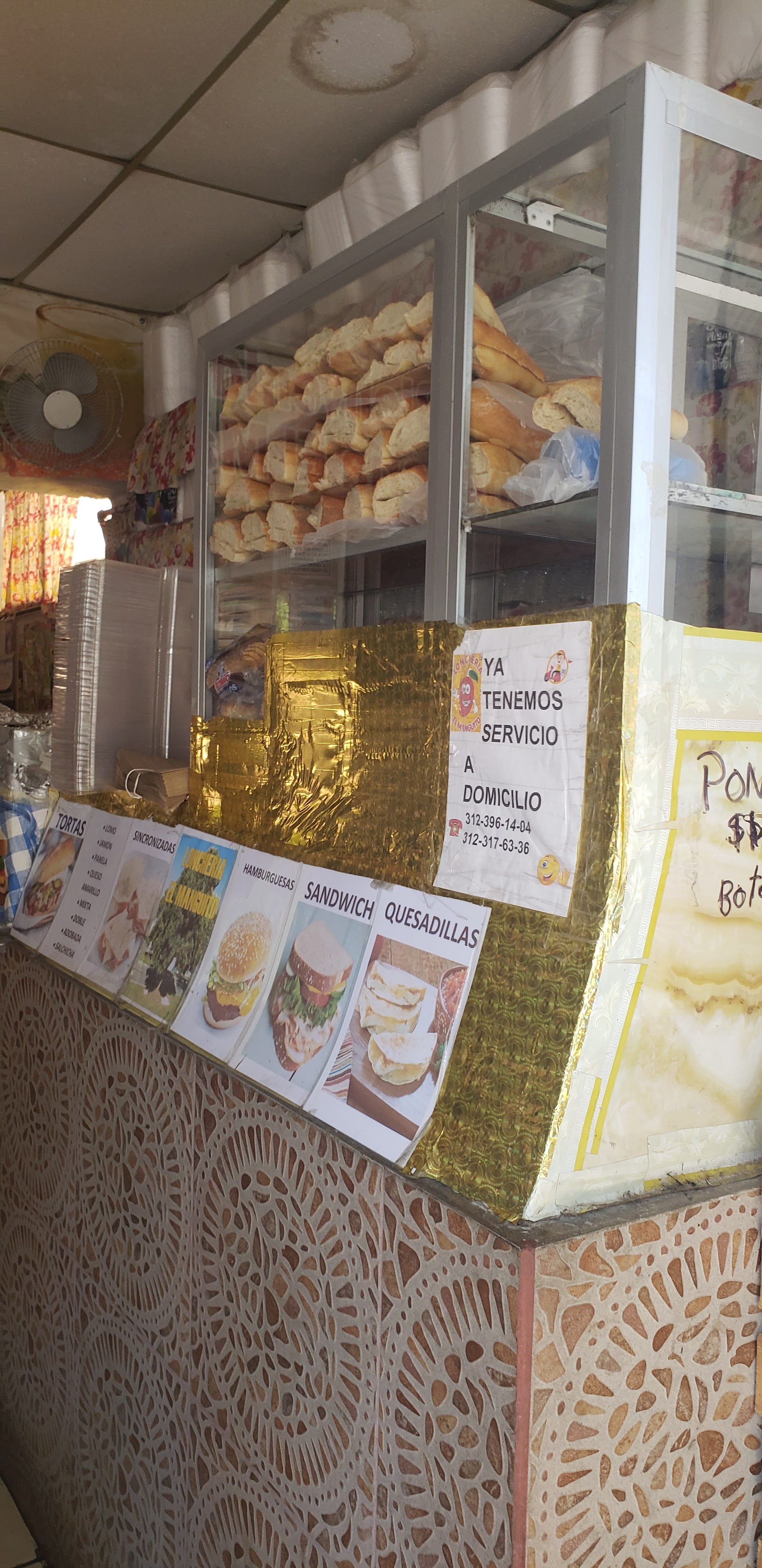 Lonchería El Manguito image 10