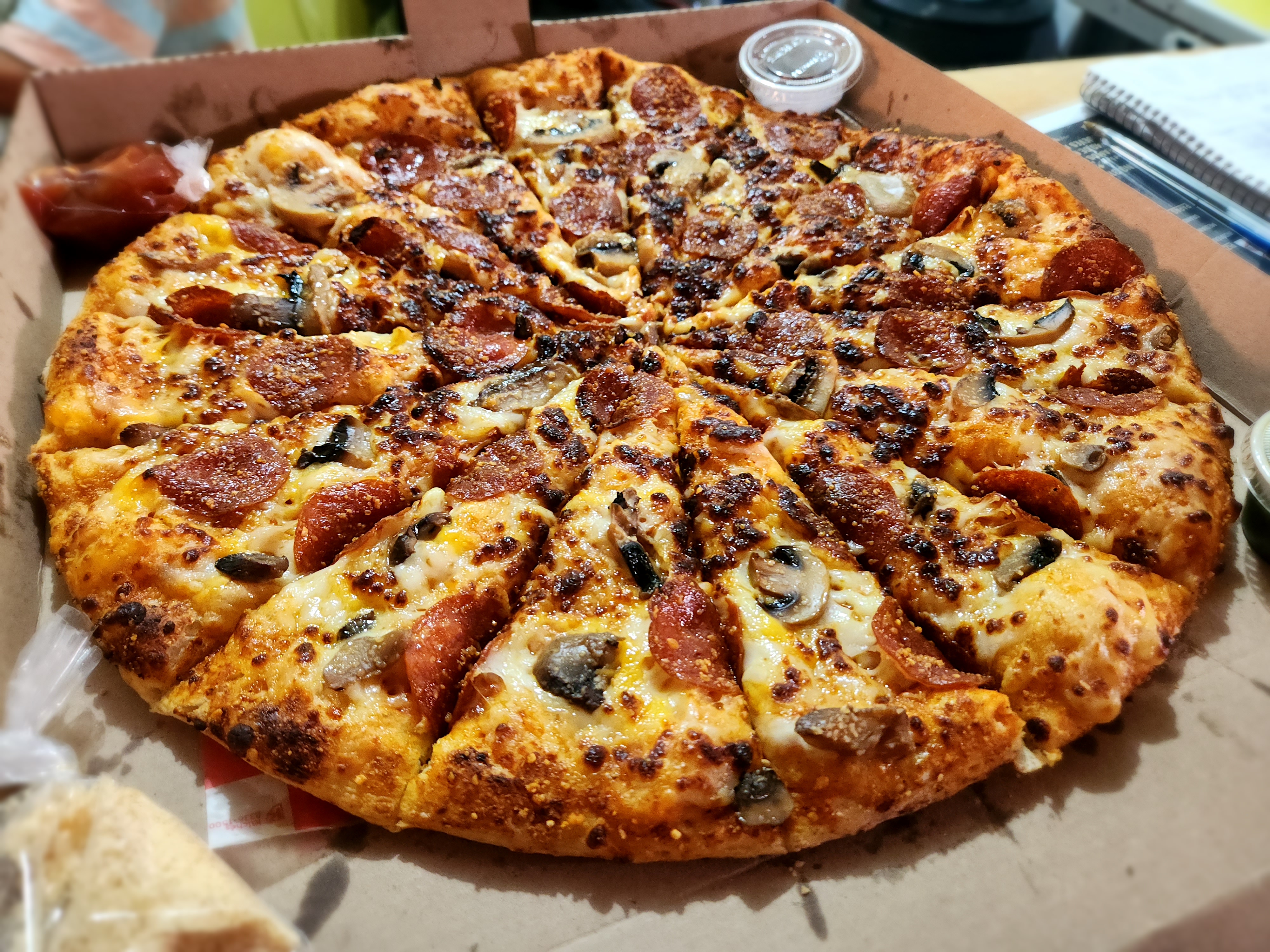 Mama Mia Pizzeria image 7