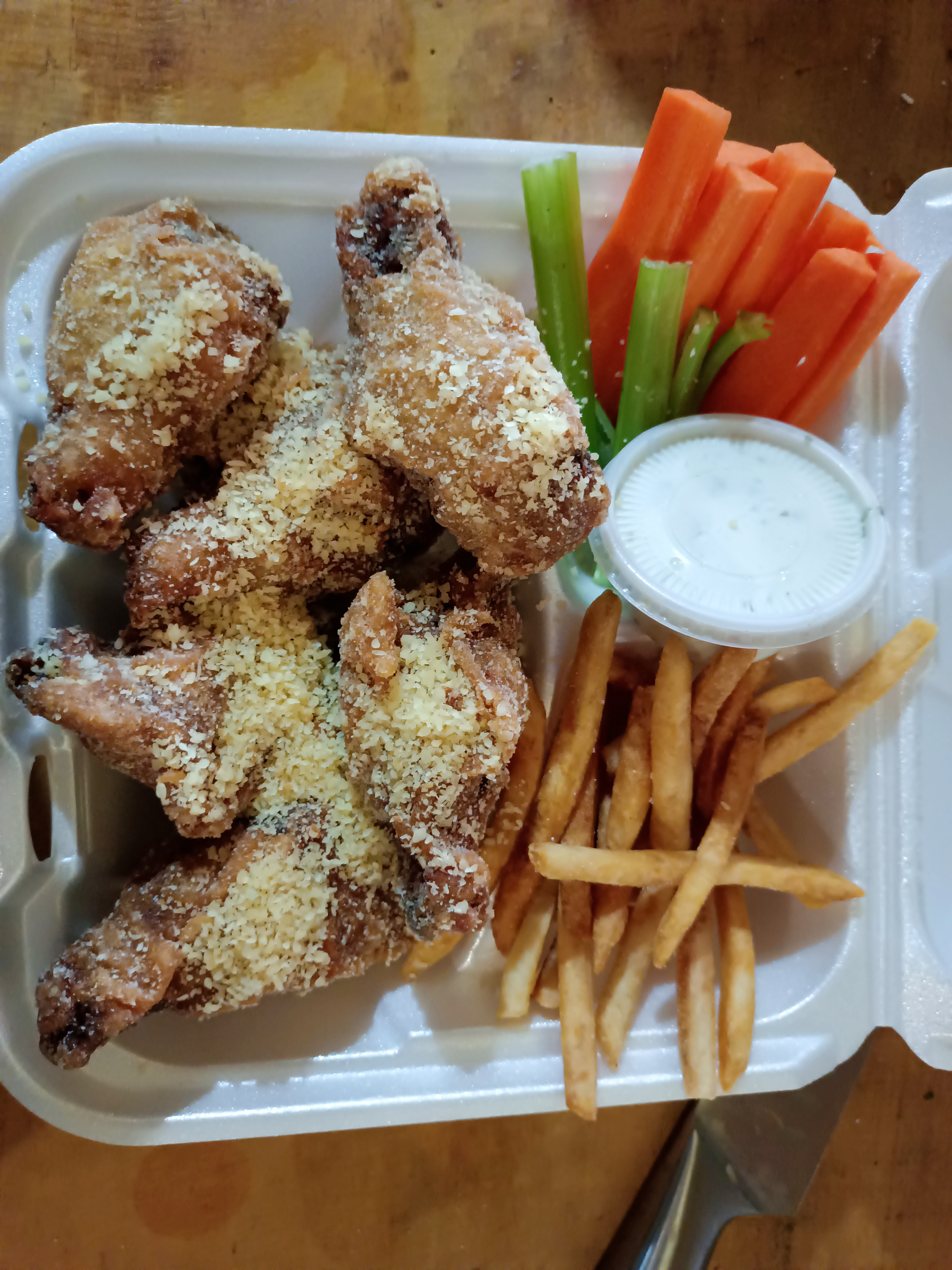 Las Alitas San jeronimito image 3