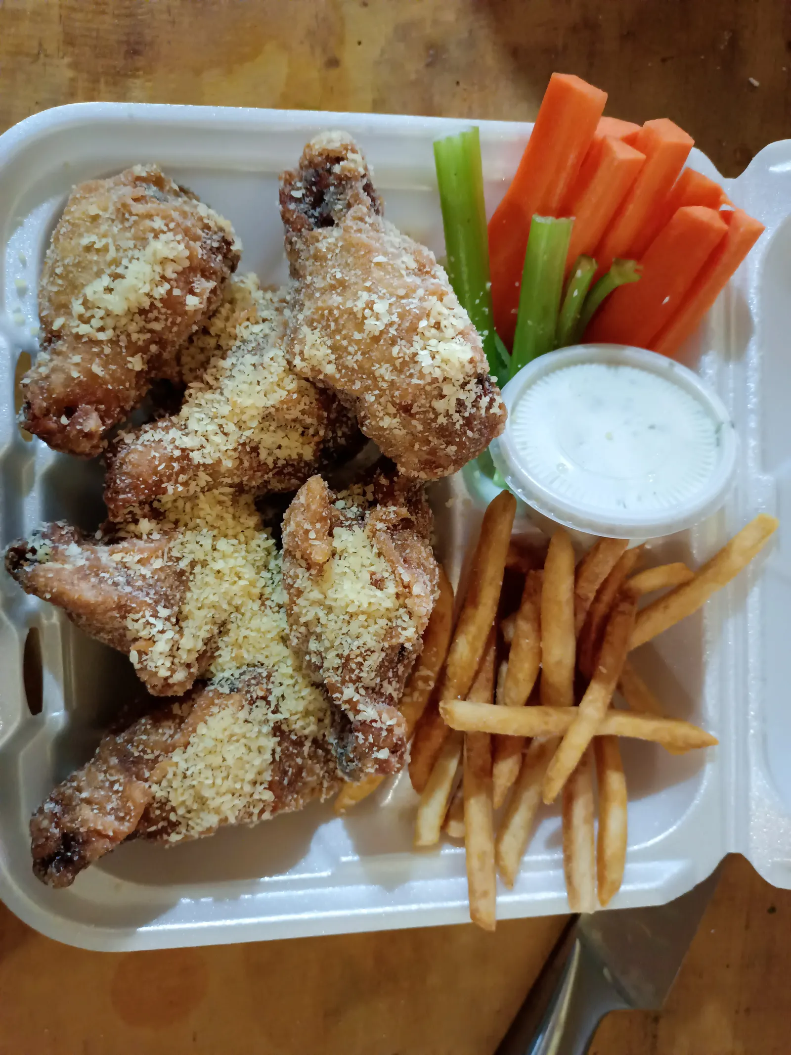 Las Alitas San jeronimito image 3