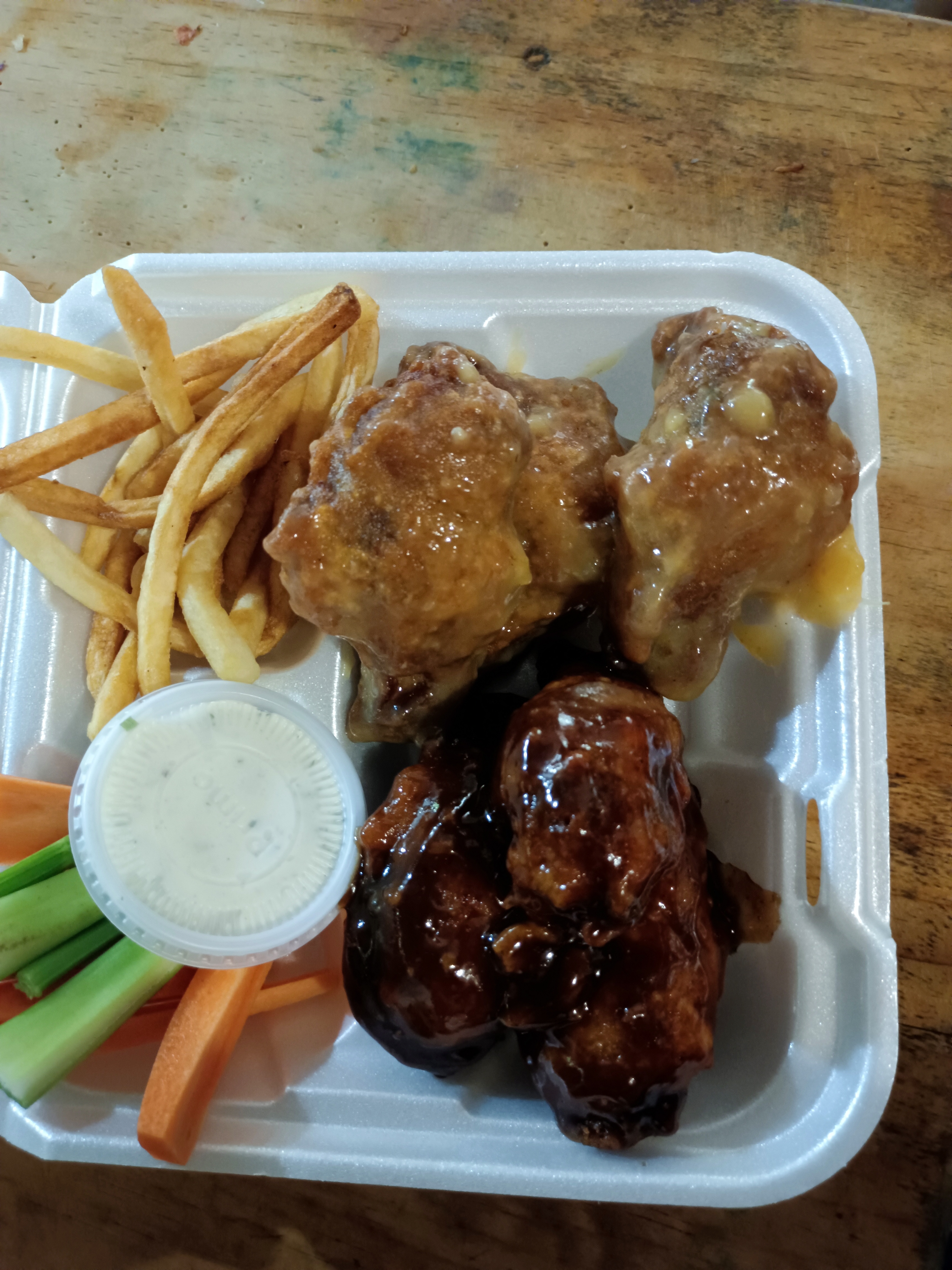 Las Alitas San jeronimito image 10