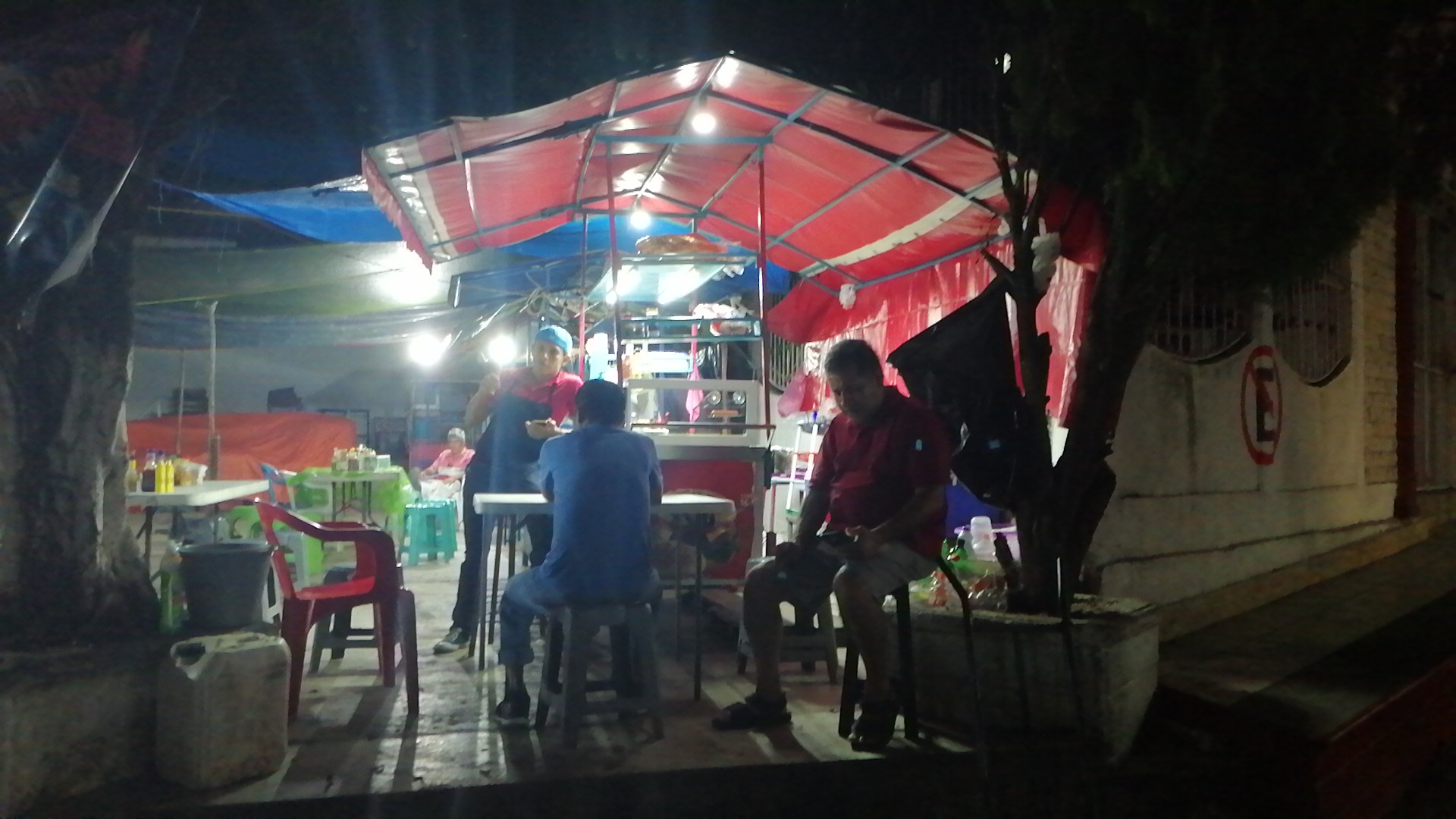 Hamburguesas, Hotdogs, Tortas, Sincronizadas "El Descontón" image 2