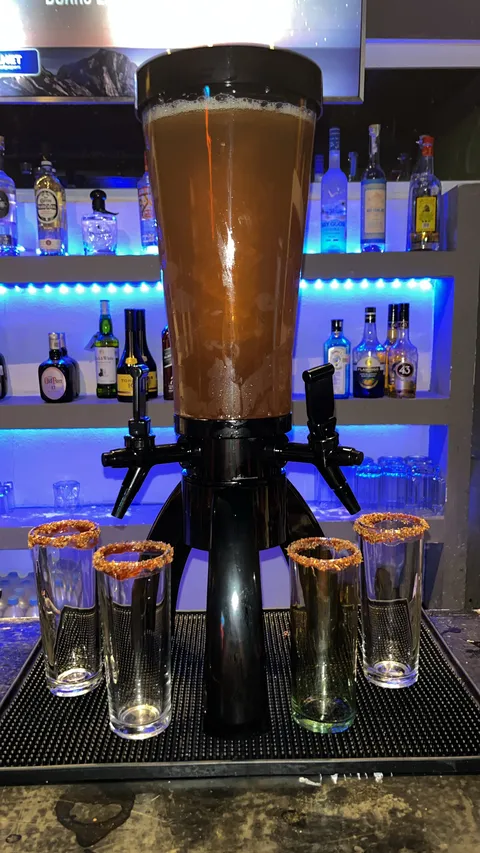CELINA BAR image 7