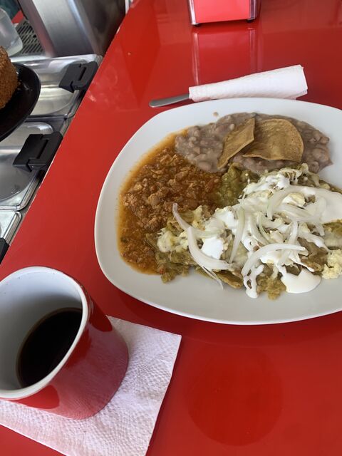 Barry's Cafetería image 5