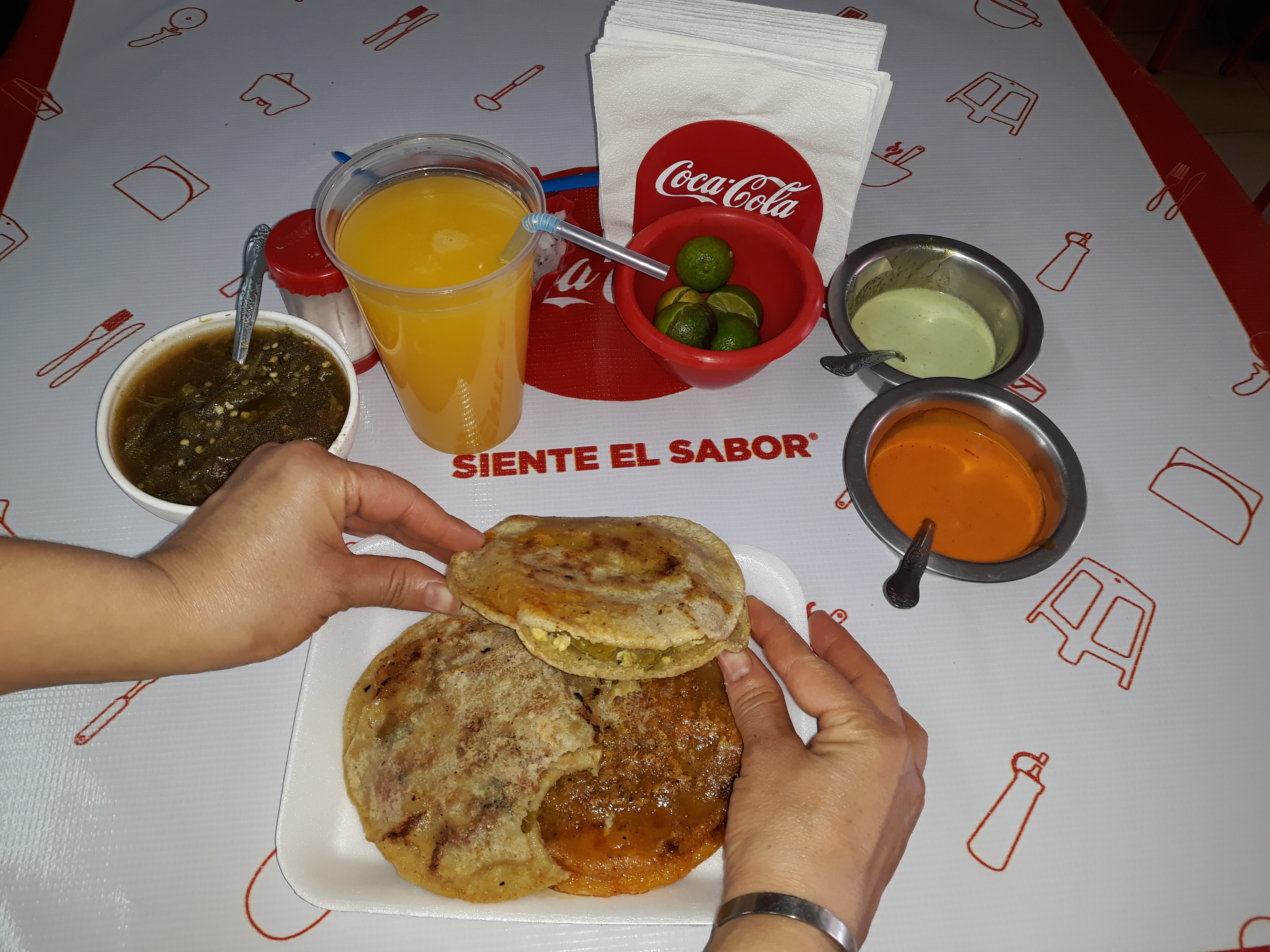 Gorditas Los Cuates image 2