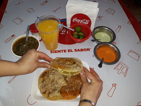 Gorditas Los Cuates image 2