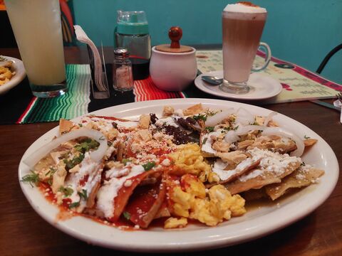 Café con Leche image 6
