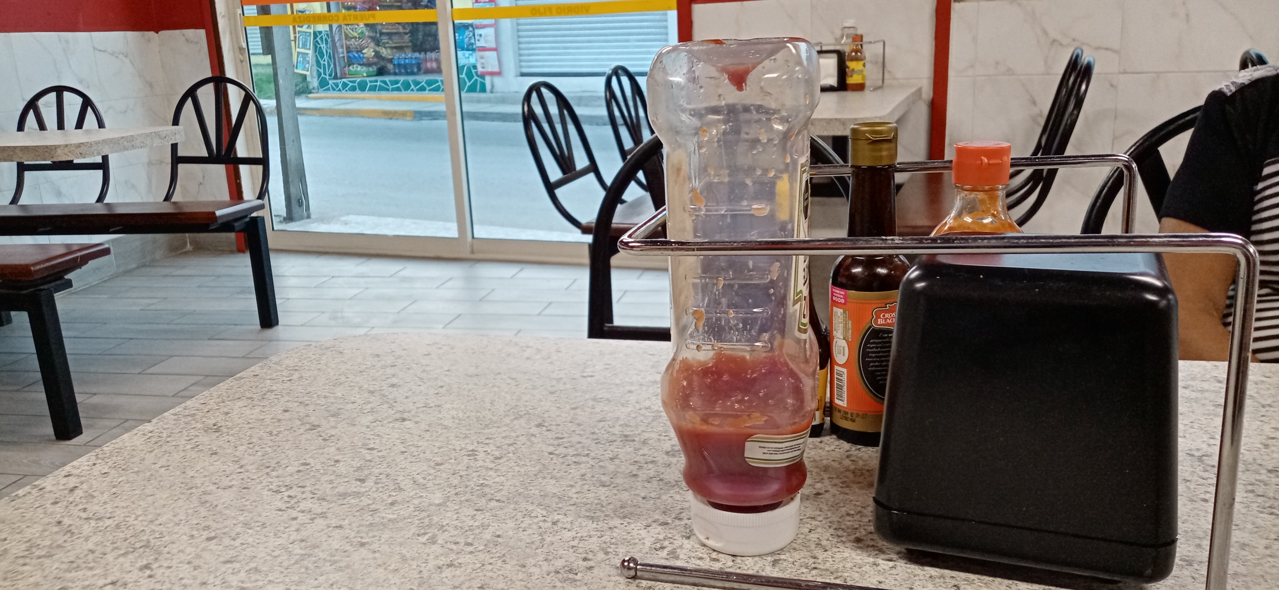 Mr. Pizza York & Chicken image 8