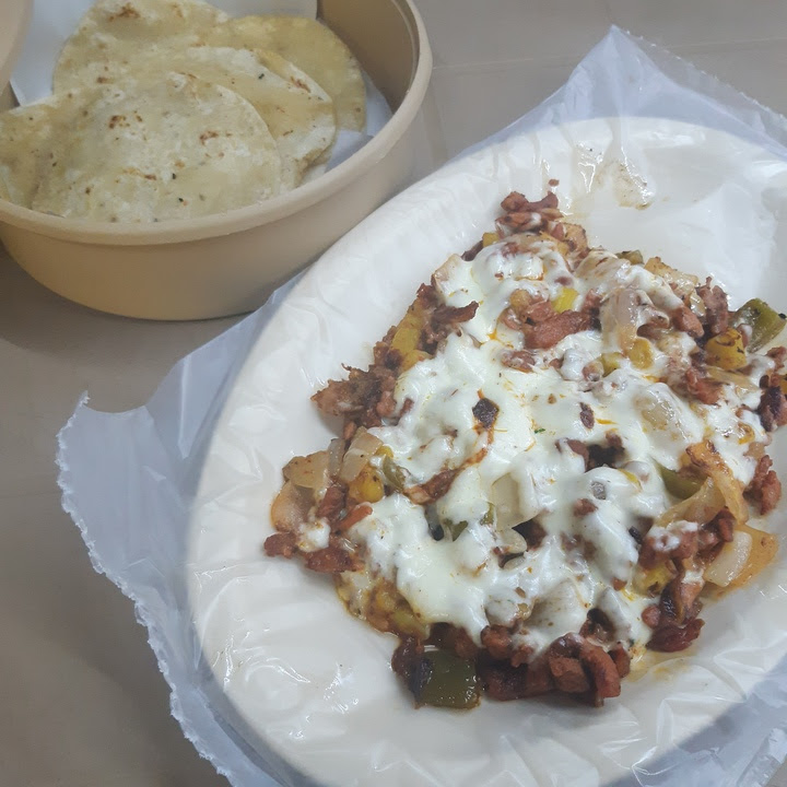 Milico's Tacos. Trompo y Bistec image 2