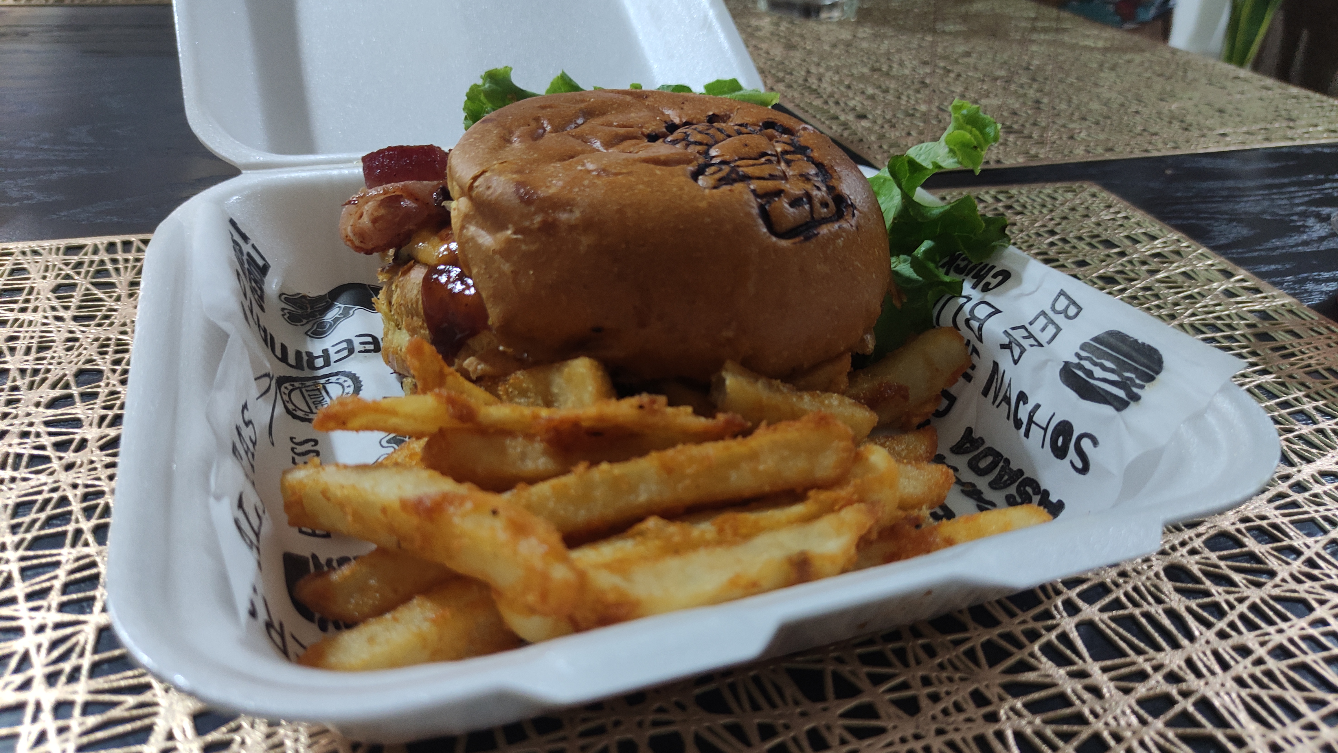 Zombie Burger Grill&Bar Suc. Norte image 3