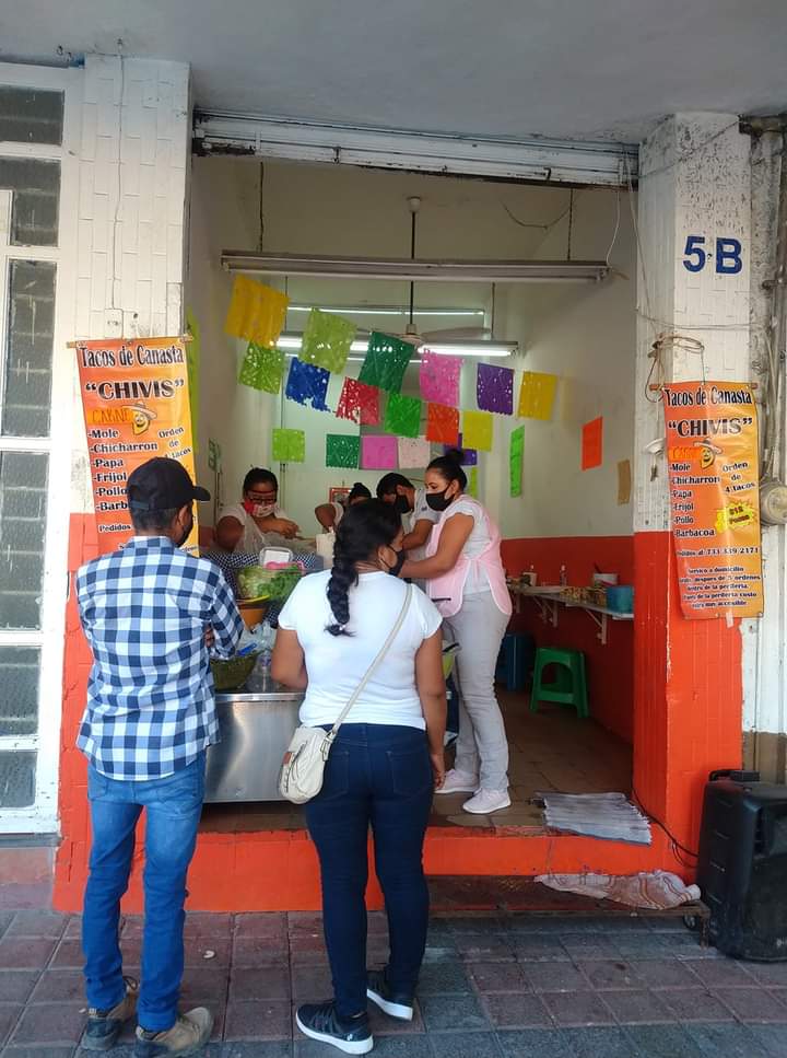 Tacos de Canasta "Chivis" image 5