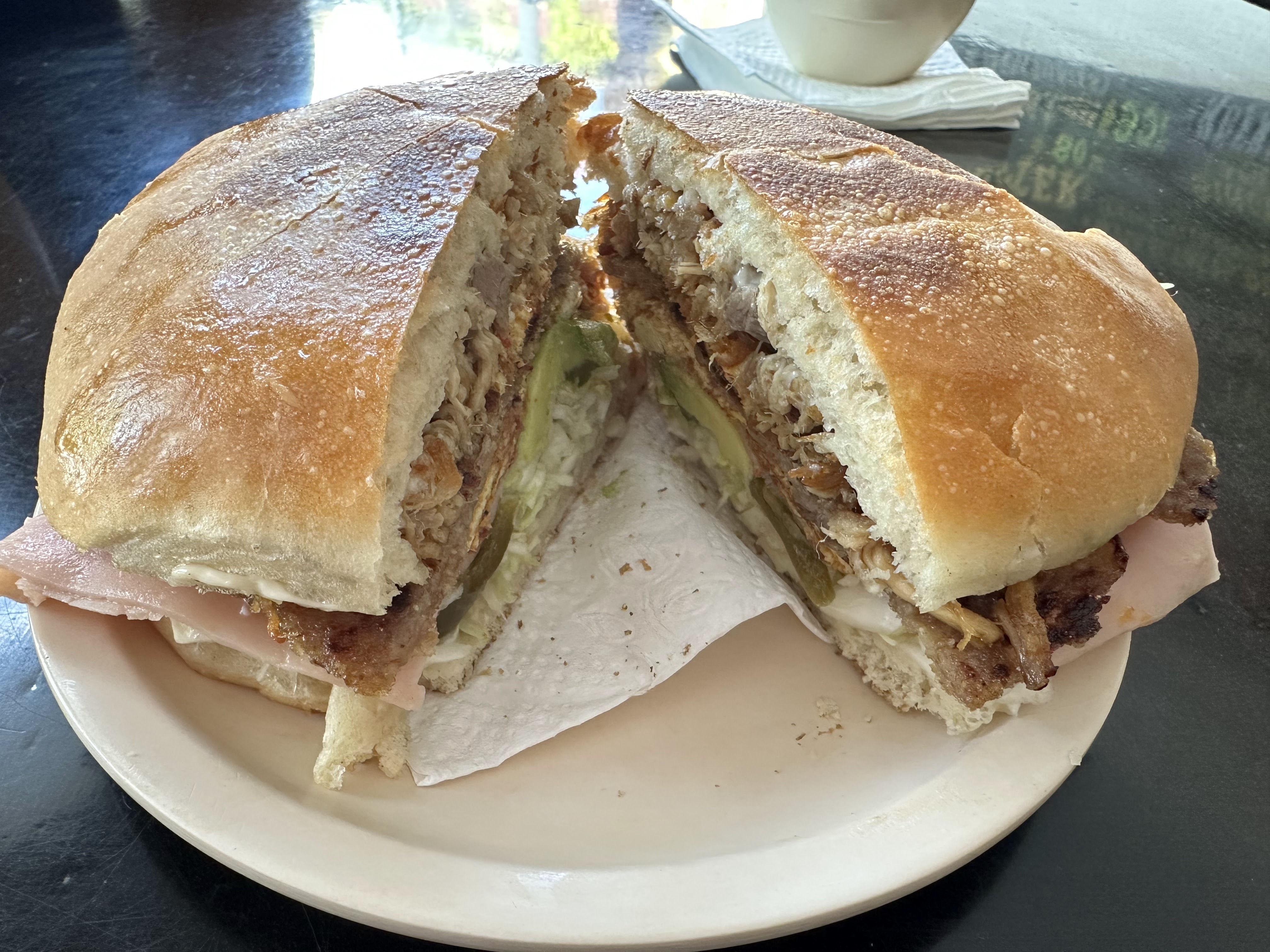 Torteria y jugeria "El Cuais" image 2