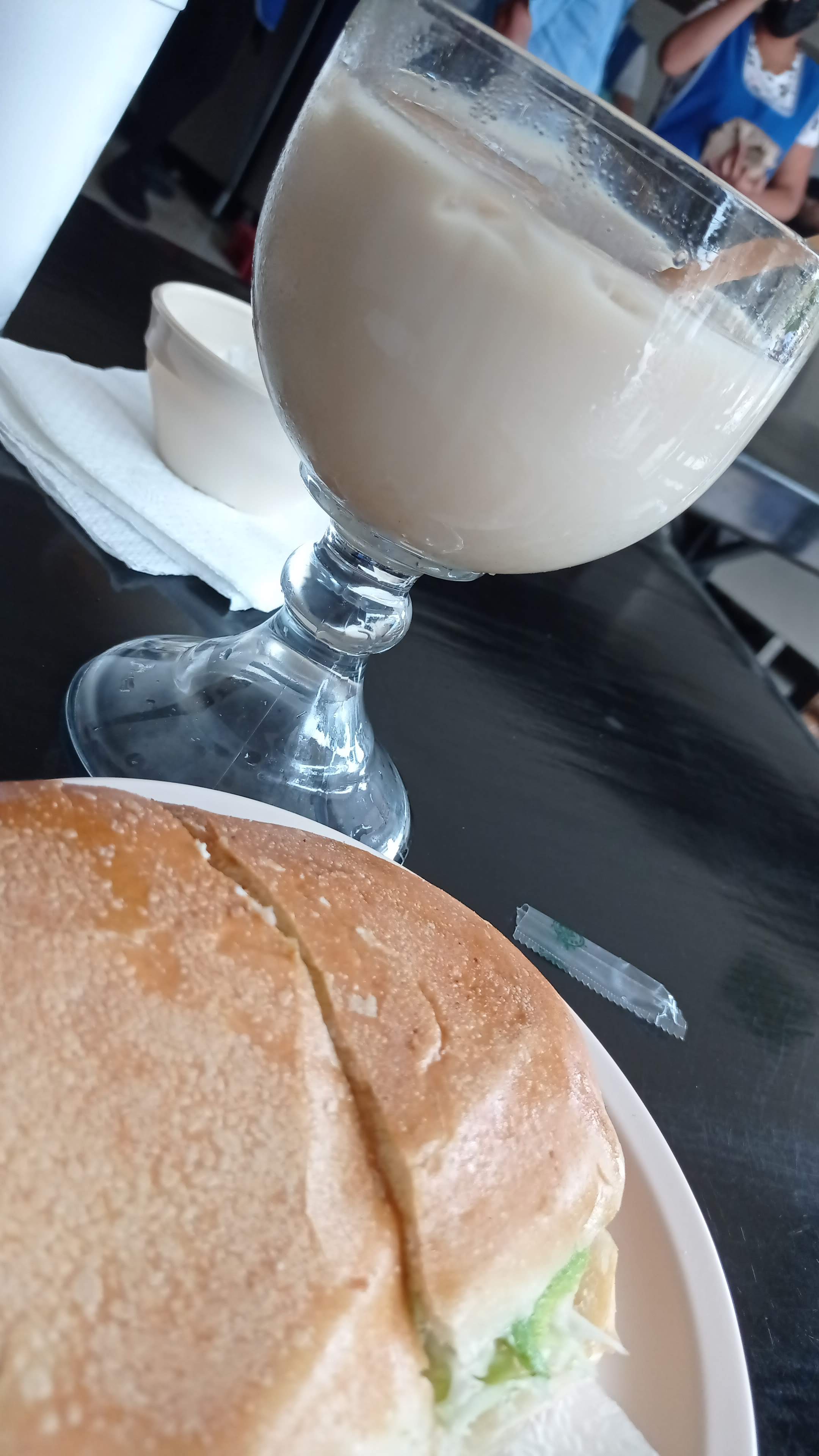 Torteria y jugeria "El Cuais" image 6