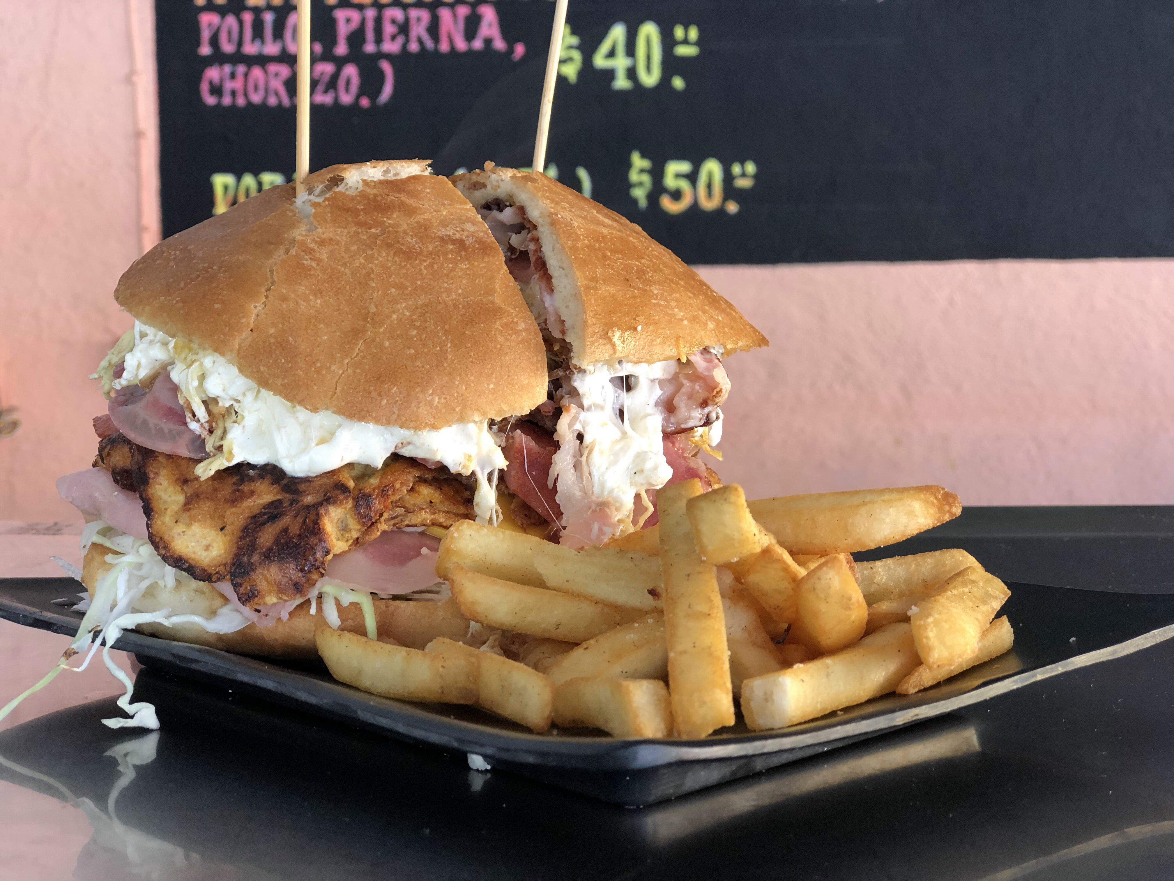 Tortas El Cuais image 1