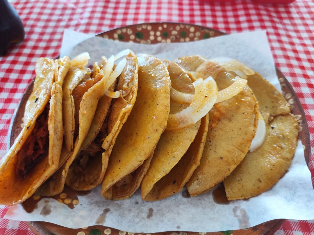 Metros y Ensaladas image 2