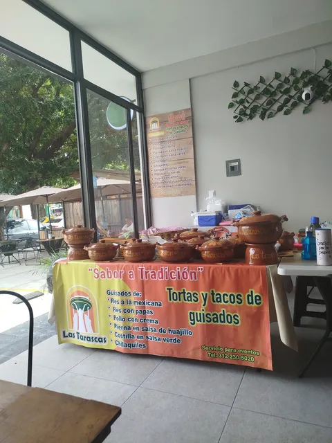 TORTAS DE GUISADOS LAS TARASCAS image 1
