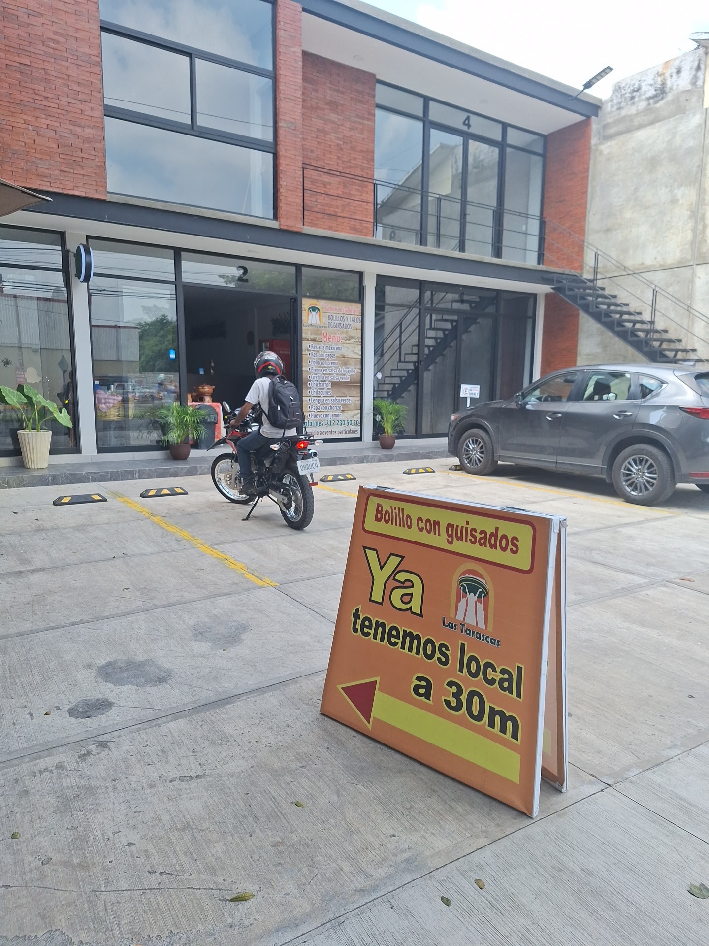 TORTAS DE GUISADOS LAS TARASCAS image 3