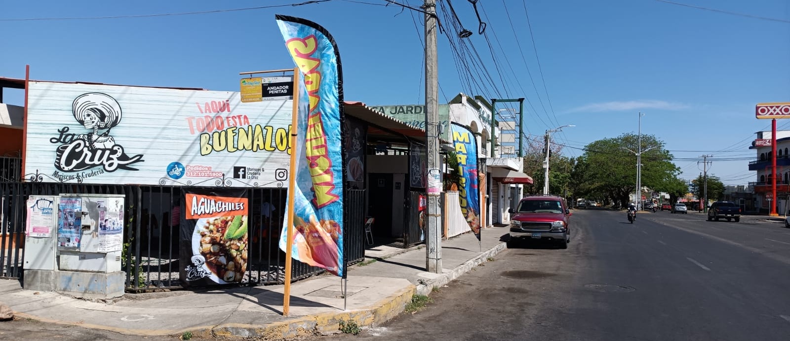 Mariscos & Cruderia La Cruz image 1