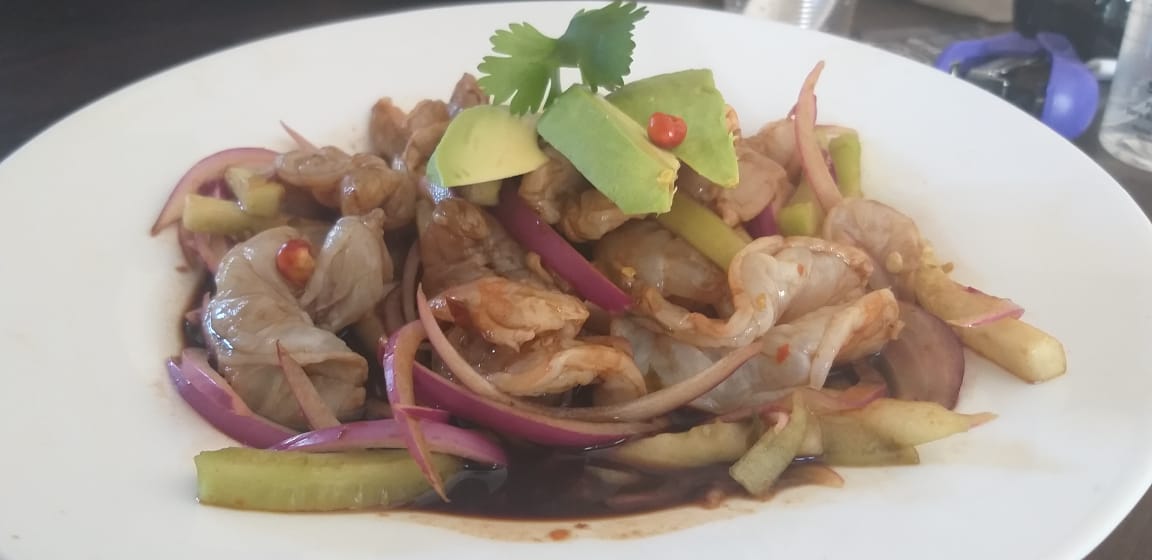 Mariscos & Cruderia La Cruz image 6