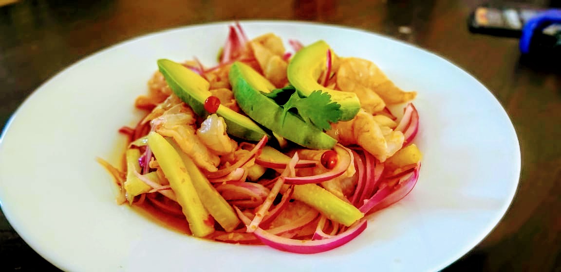 Mariscos & Cruderia La Cruz image 8