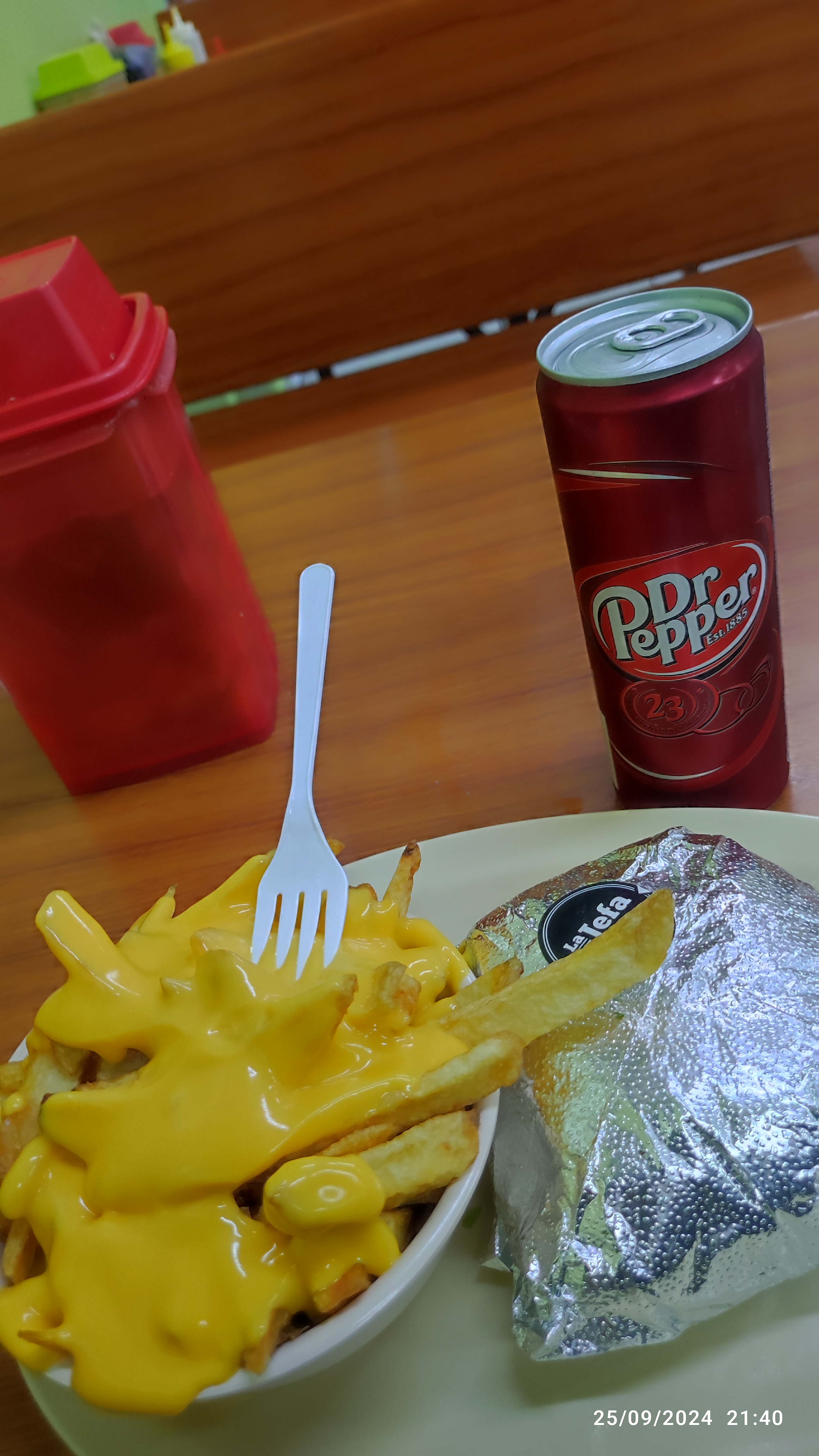 Rayón Burger image 8