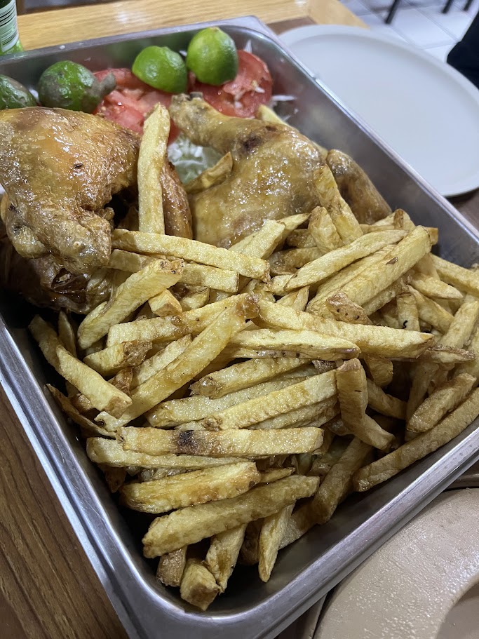 El Pollito de Antillon image 3