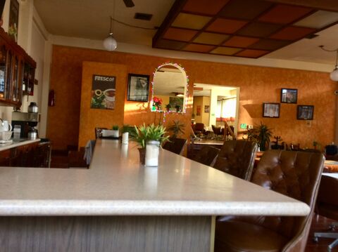 Restaurant Y Cafeteria El Den image 5