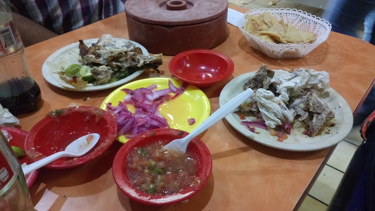 El Pollo Giro Restaurant image 7