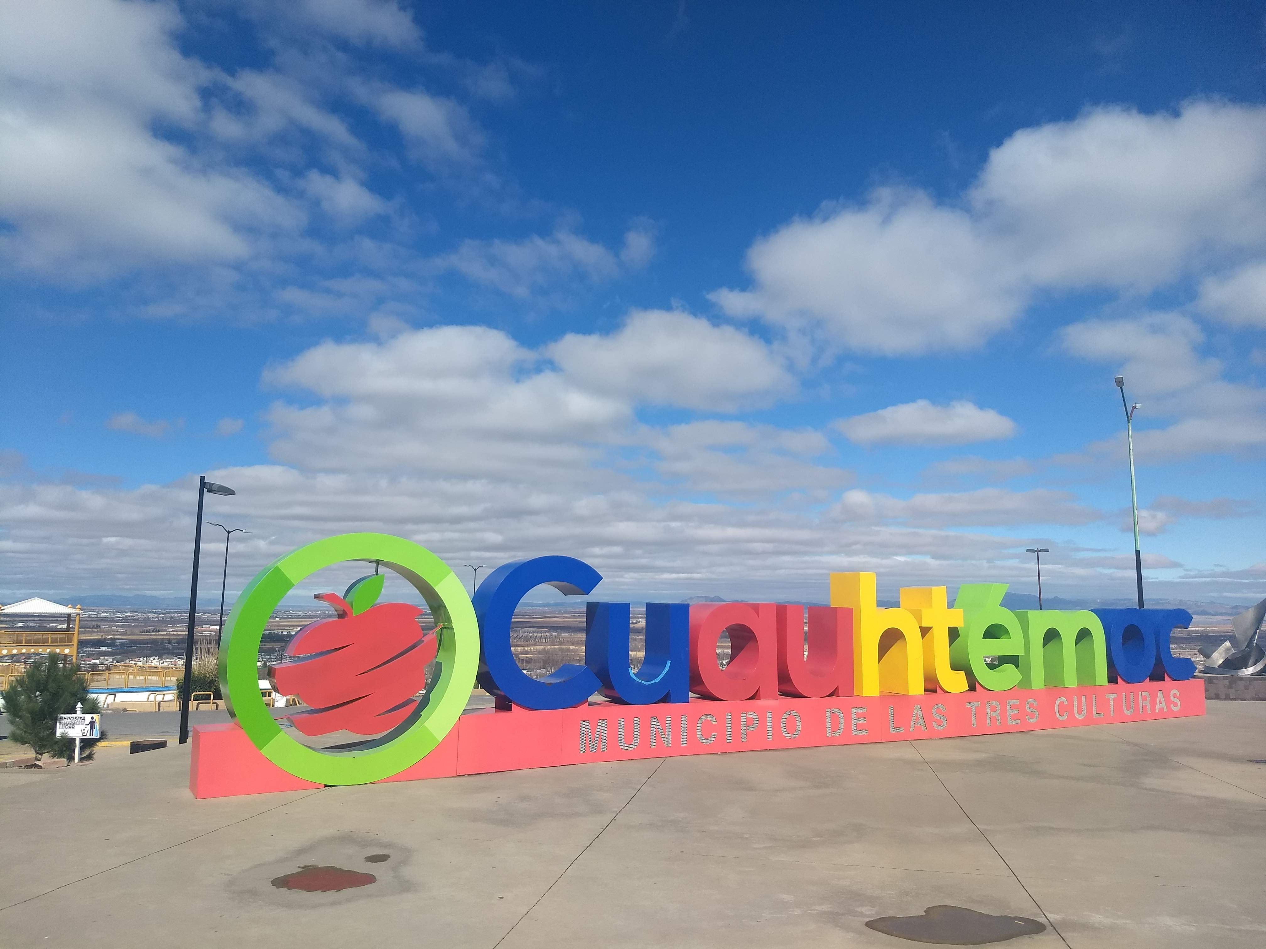 El Pollo Giro Restaurant image 9