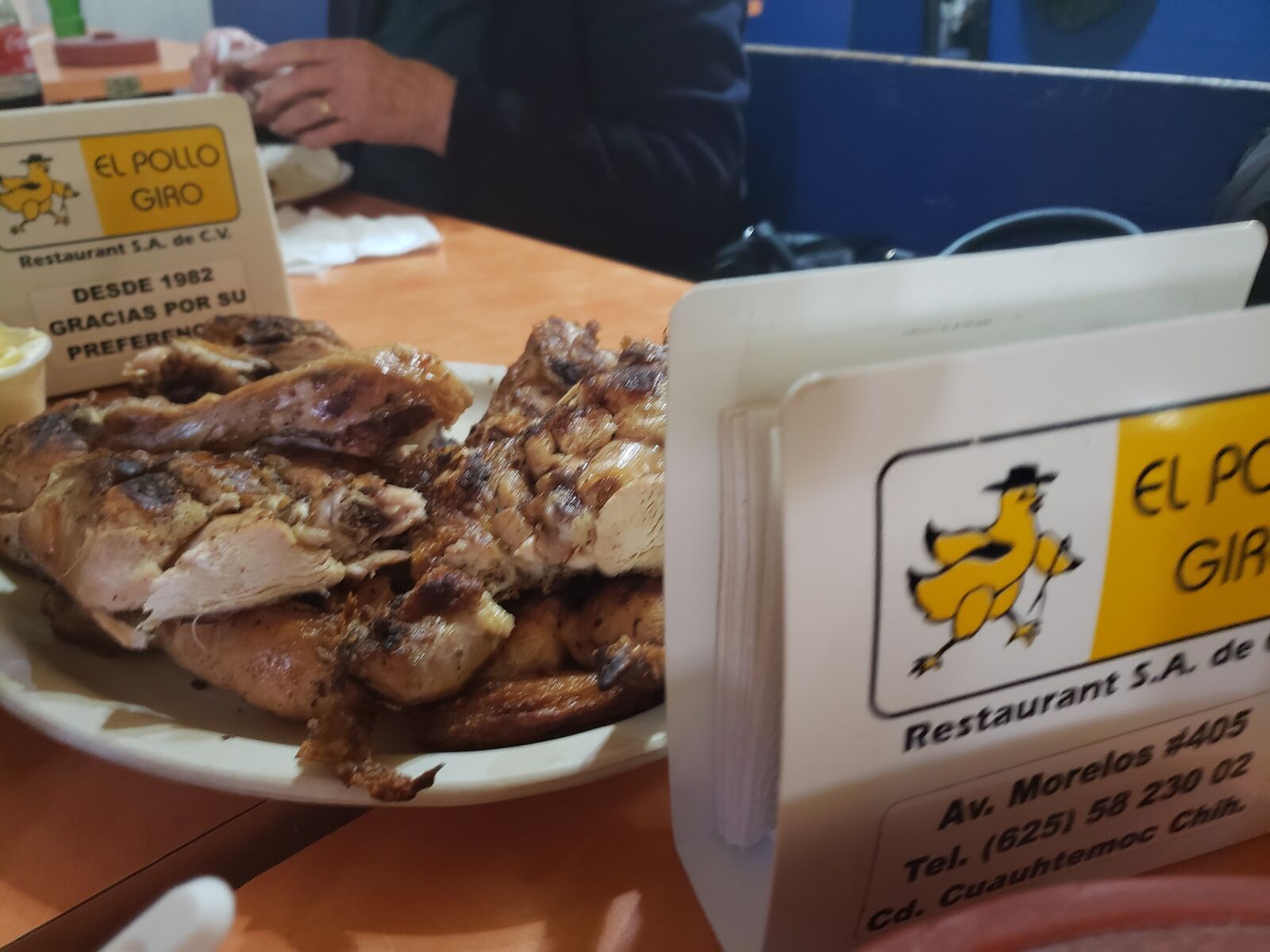El Pollo Giro Restaurant image 10