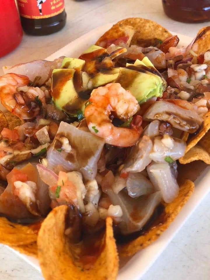 Mariscos La perla image 1