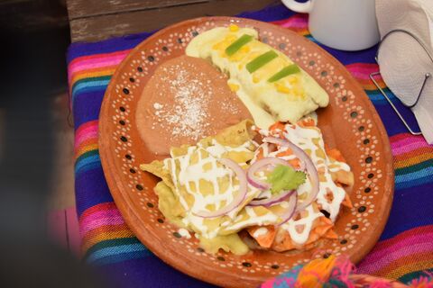 Las Hornillas Restaurant image 5