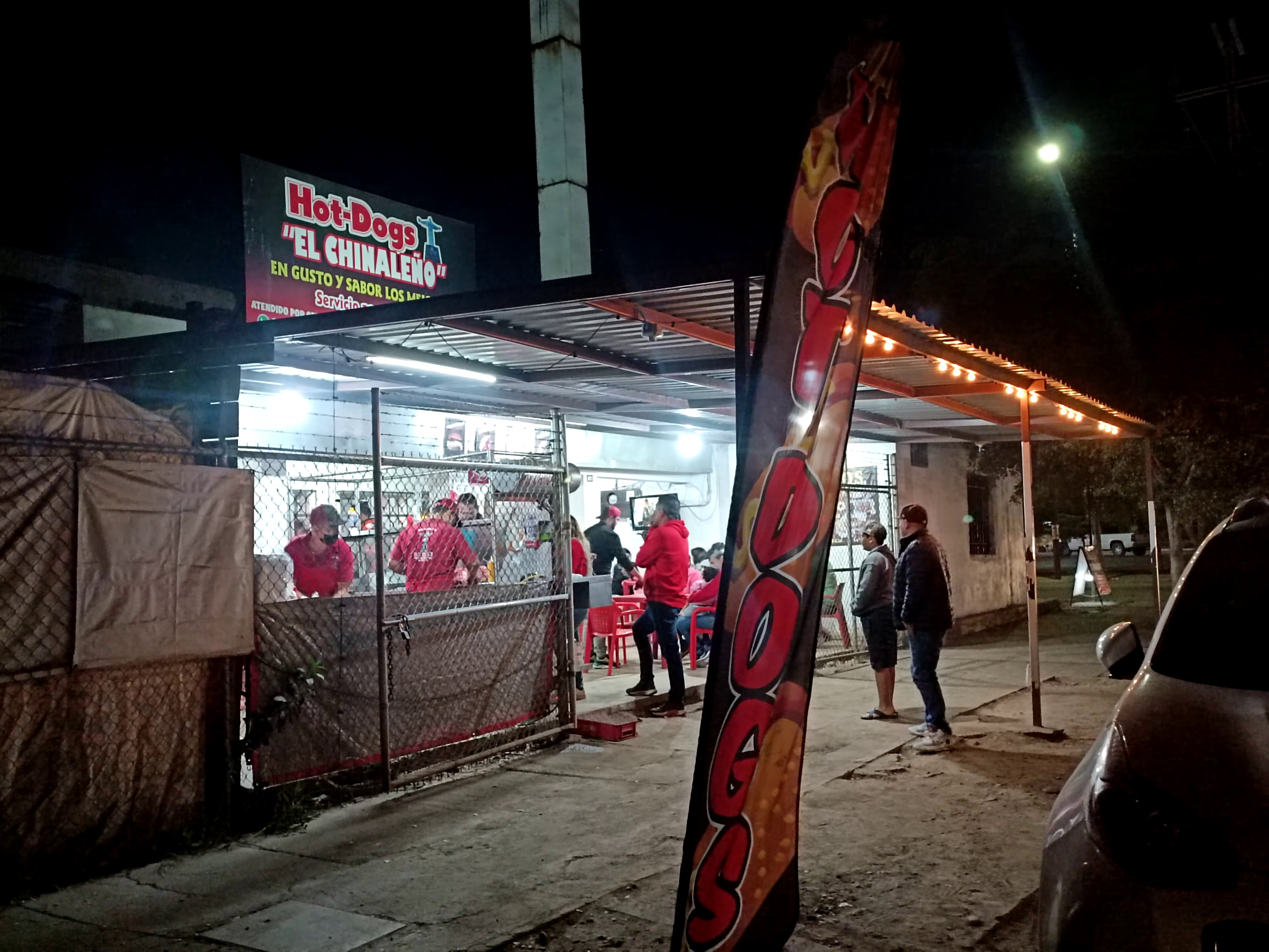 Hotdogs El Chinaleño image 9