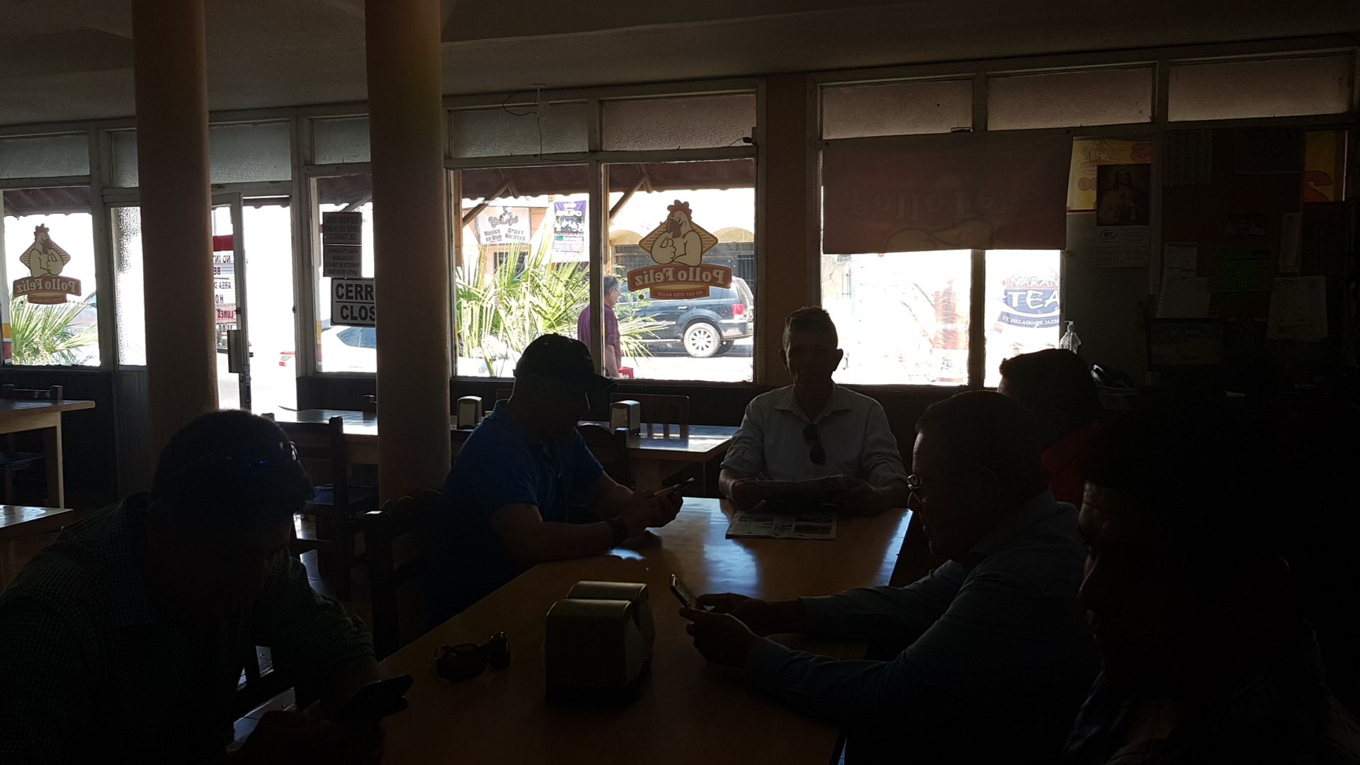 Pollo Feliz Restaurant image 5