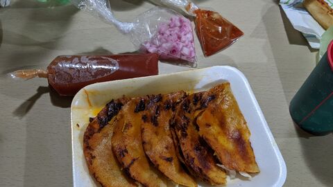 Tacos Dorados Y Blanditos "Memin" image 1