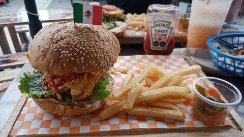 Food Park La Bomba image 2