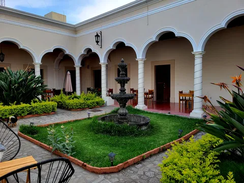 Cien Años Restaurante y Café image 5