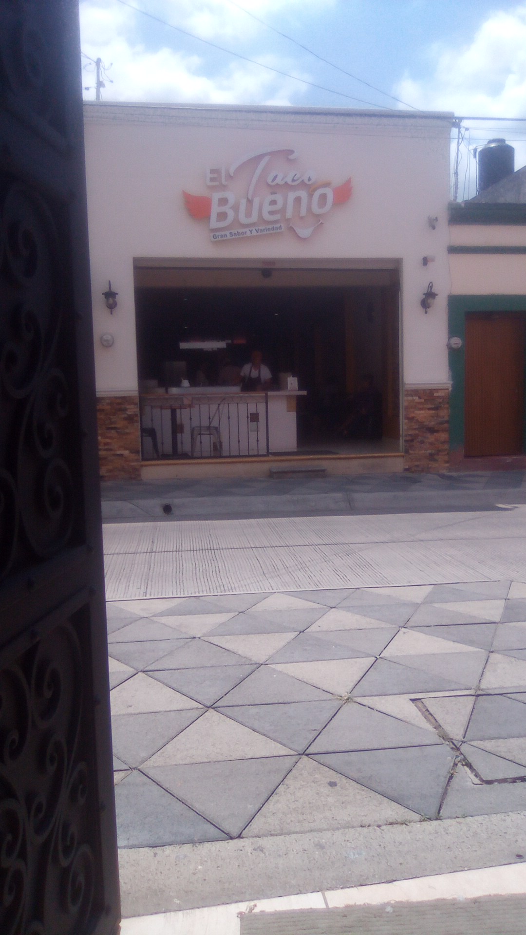 El Taco Bueno image 8